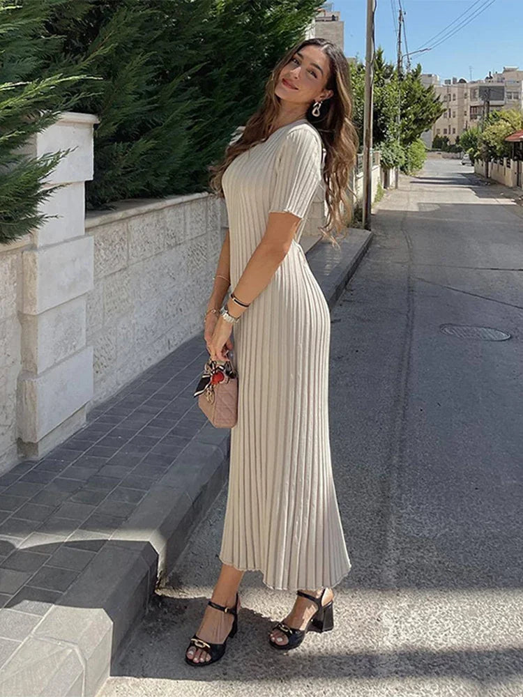 Knitted Women Long Dress Short Sleeve Pleated Lady Dresses 2024 Fashion Spring Summer Hip Package O Neck Female Vestidos